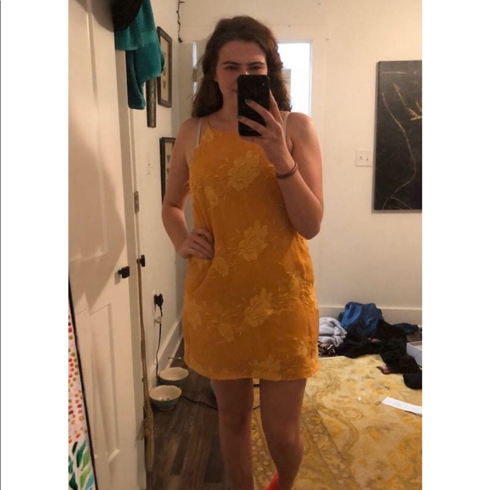 yellow lace dress
